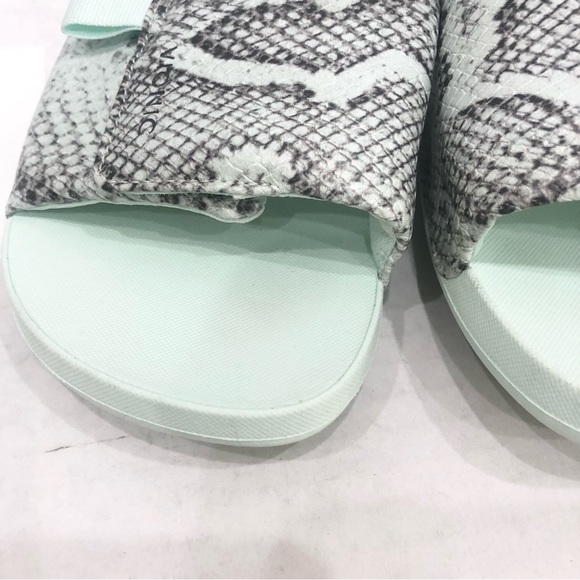Vionic Kiera Snake Print Slide Sandals - Size Women 6W, Mint Green - Picture 11 of 12